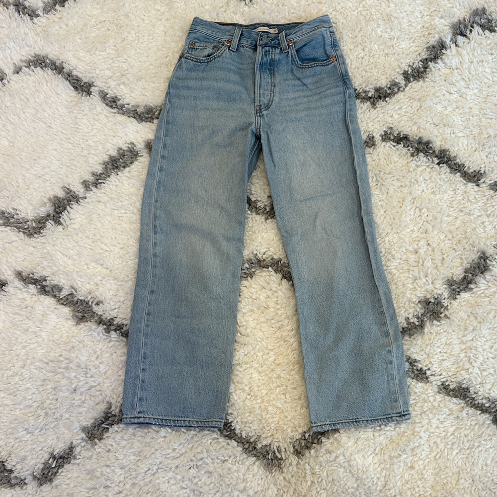 Levi’s Ribcage Straight Leg